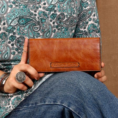 Handmade Caramel Crunch Charcoal Wallet Leather Elegant